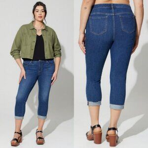 Torrid Crop Boyfriend Vintage Stretch Jeans 22